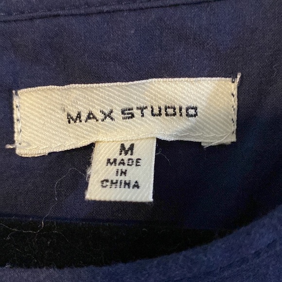 Max Studio, Sleeveless, Navy Eyelet Boho Blouse, Size M, EUC - Picture 3 of 8